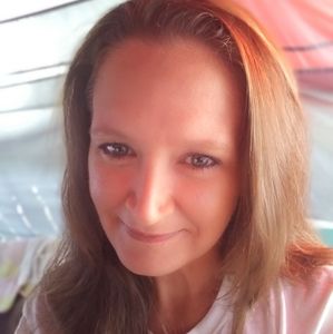 Meet your Posher, Carrie